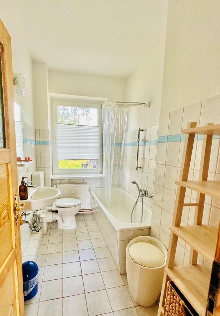 "Mts-Haus Zettemin" - 2 Familienfreundliche Ferienwohnungen In Mecklenburg Exterior foto
